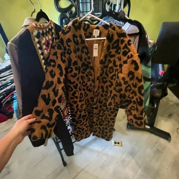 NWT: Farren Spotted Teddy Coat - Picture 2 of 2